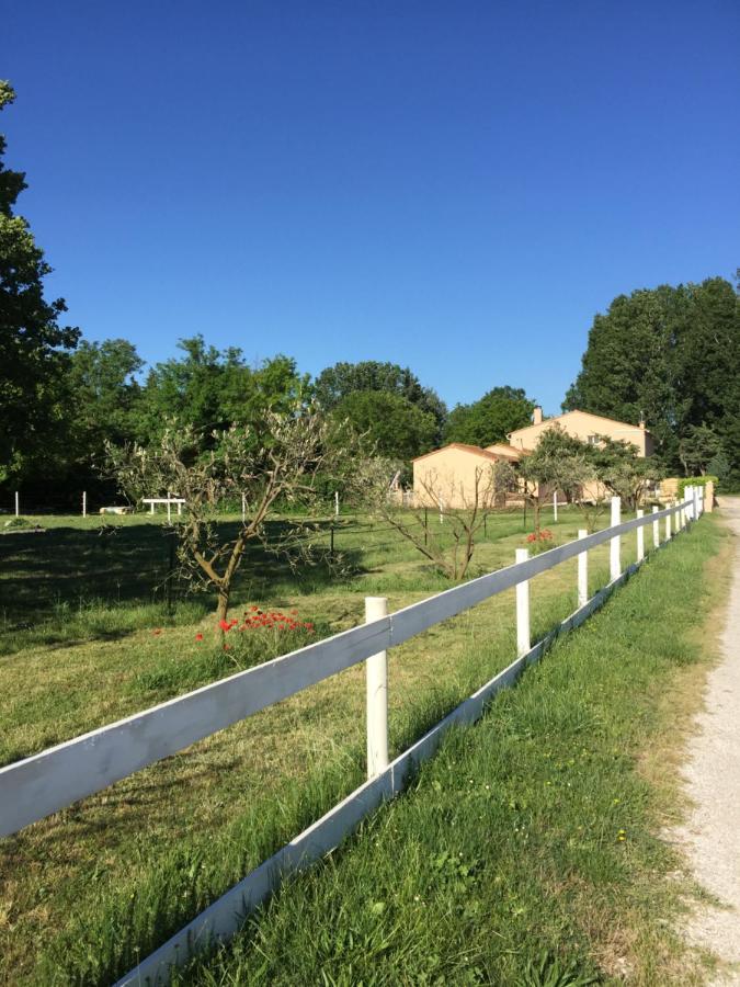 B&B Et Gite D'Ayran Saint-Quentin-la-Poterie Exteriér fotografie